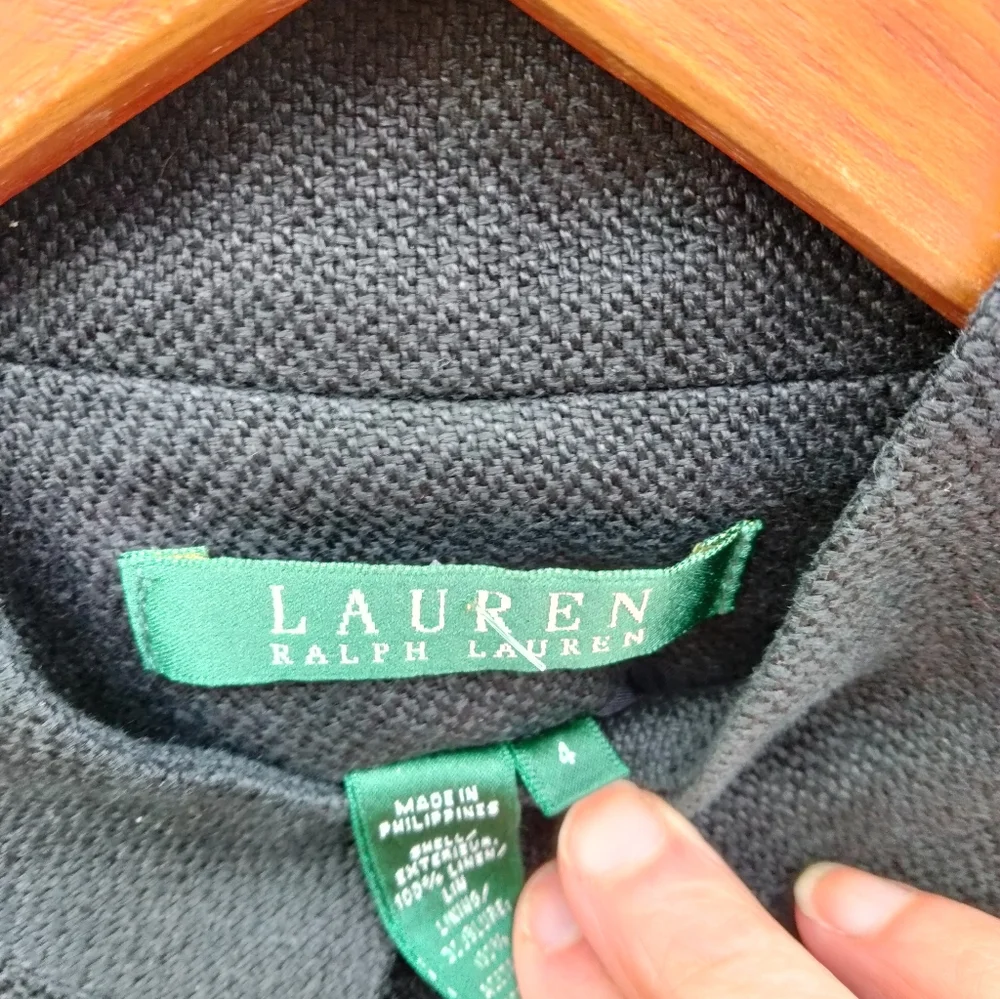 ⬇️ Price Drop! ⬇️Lauren Ralph Lauren Linen jacket in size 4 - Picture 3 of 3
